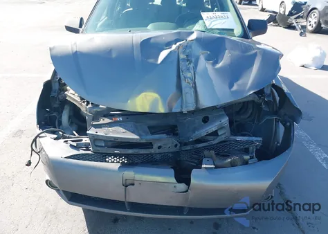 2010 Ford Focus Se z USA, uszkodzony, nr VIN 1FAHP3FN5AW171642